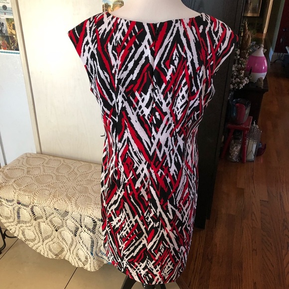 Ronni Nicole Shift Dress - Picture 6 of 8